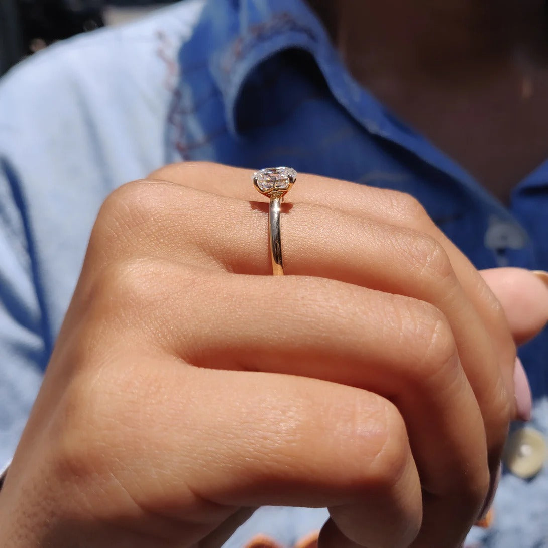 Oval Cut Ring In Solitaire Style