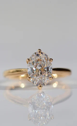 Oval Lily Engagement
