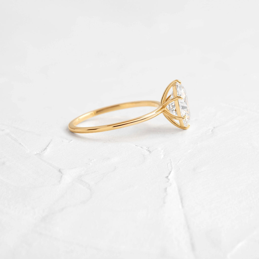 Oval Solitaire