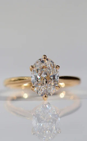Oval Lily Engagement